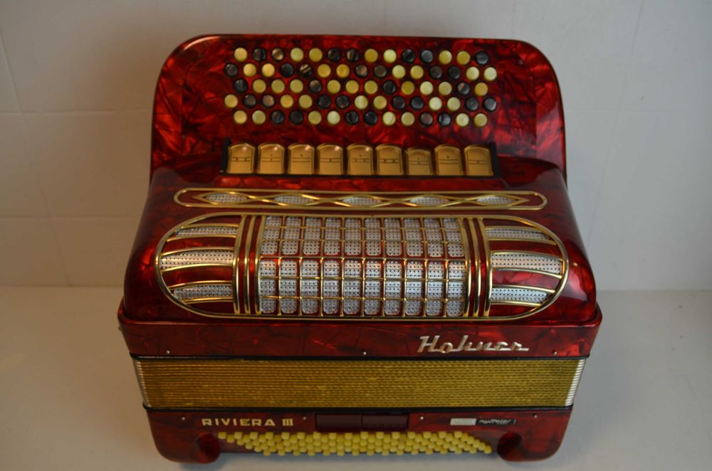 Acordeao hohner Riveira III 3 Voz 96 Baixos, N .408
