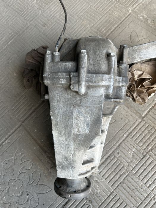 Передній та задній редуктор Мерседес мл 163 2.7 дизель 2000 Mersedes Ml163 2.7diesel