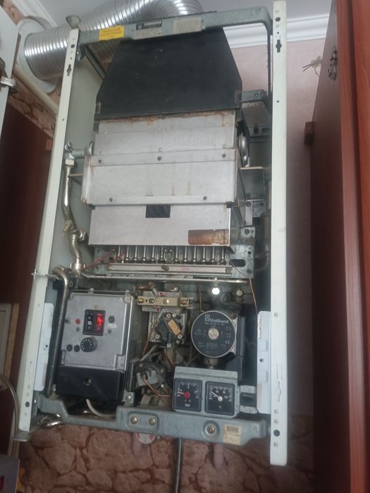 Котел газовий вайлант т4 в робочому стані можливо на запчастини