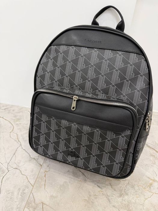 Рюкзак / Ранець від бренду Lacoste