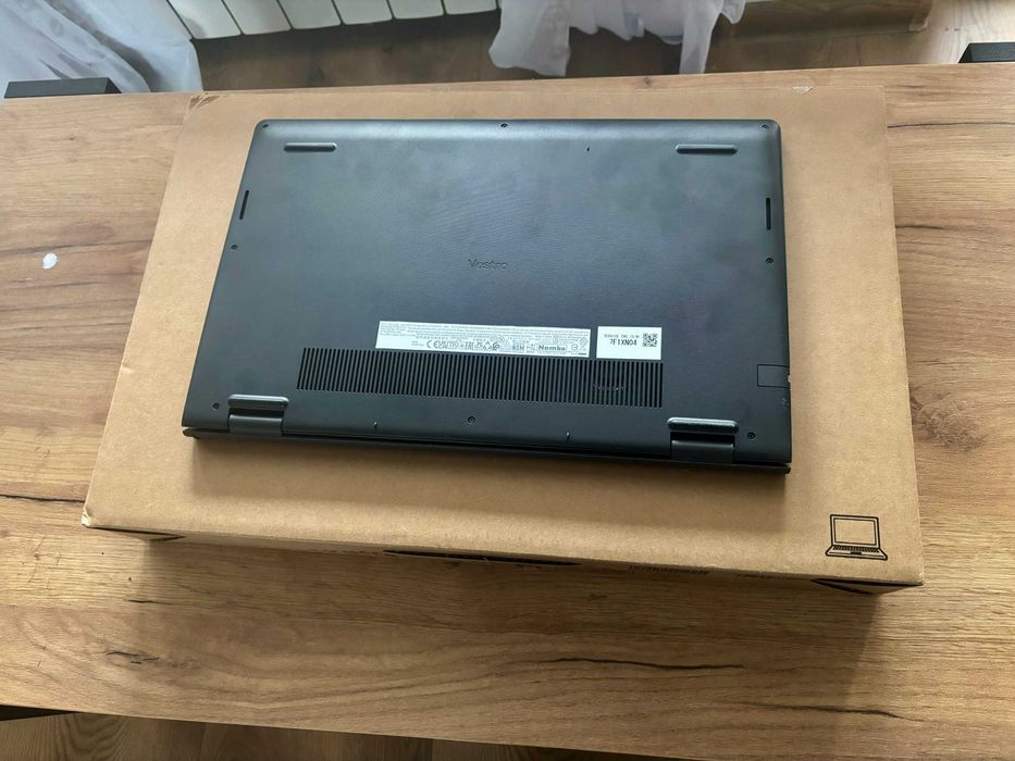 Laptop DELL Vostro 3520 | Procesor i5 | 16 GB RAM | 512 GB SSD