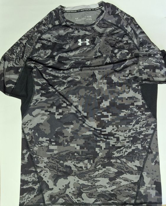 Продається високоякісна компресійна футболка від бренду Under Armour