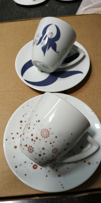 Chávenas de porcelana