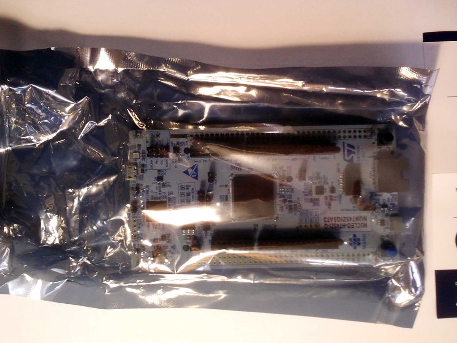 Плата мікроконтролерна STM32H745 NUCLEO  НОВА або Програмні коди