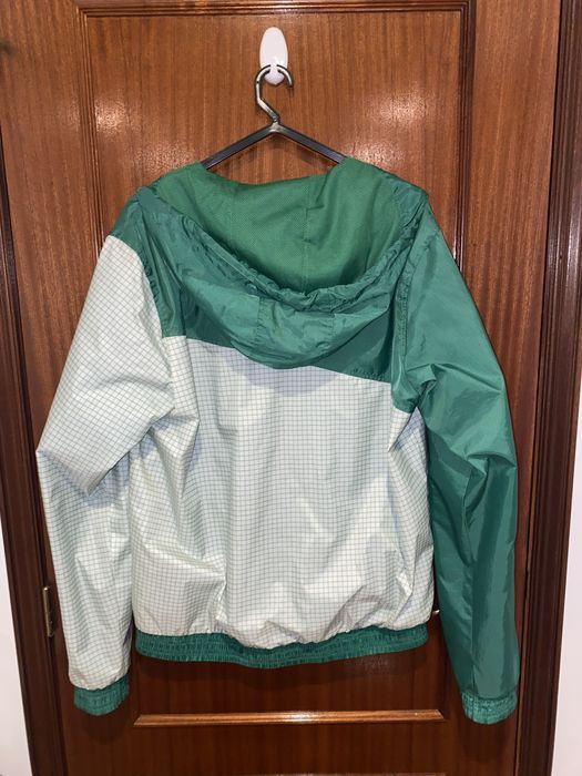 Casaco verde e branco