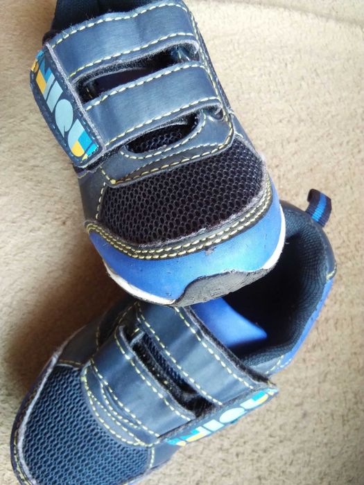 Adidasy dla chłopca r. 26 niebieskie Minionki