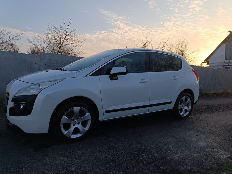 Peugeot 3008   2011 рік.