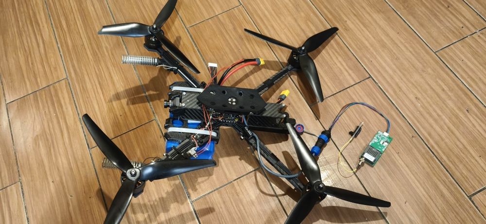 Дрон, фпв Vyriy 10 opto


Дрон на оптоволокні

VYRIY OPTO 10