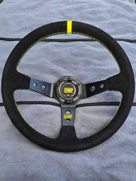 Volantes Réplicas Nardi, Momo, OMP, Sparco, etc.