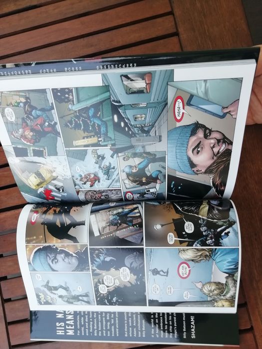 Shazam by Geoff Jonhs bd banda desenhada DC comics