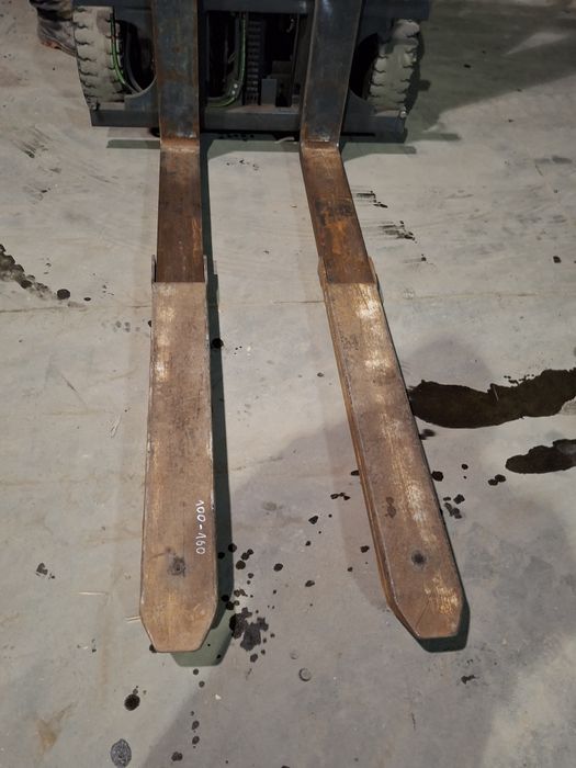 Widły teleskopowe hydrauliczne pantograf