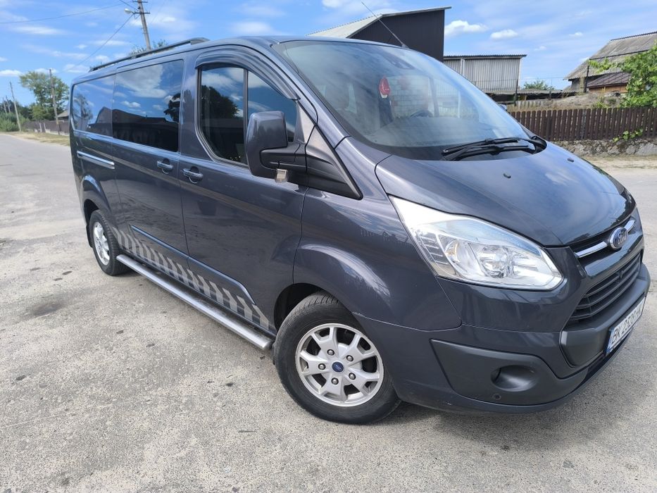 Авто продаж Форд  Кустом