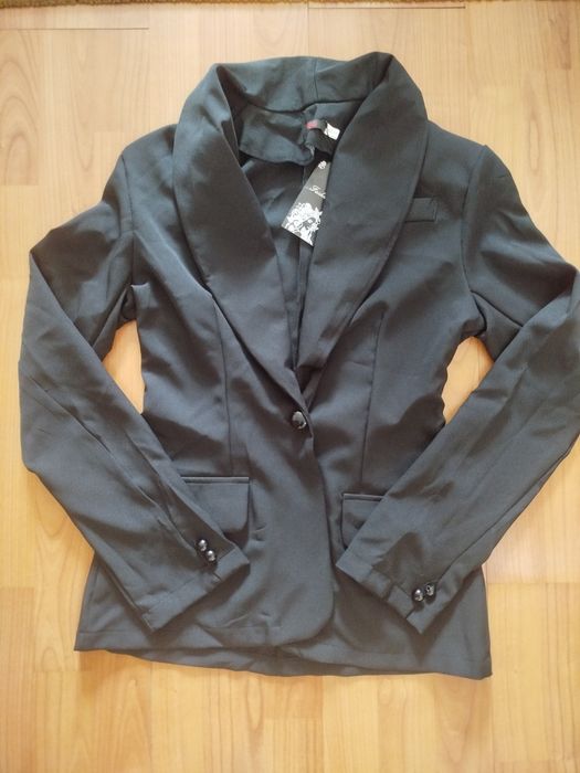 Продам  класичний костюм , 42-44 розмір