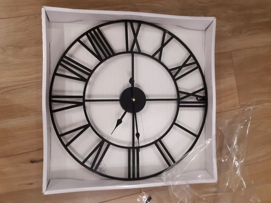 Zegar ścienny czarny