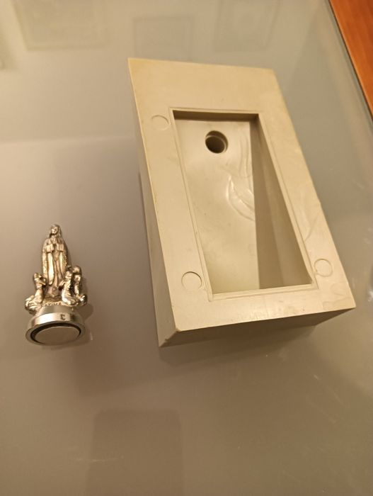 moldura arte sacra 	Antiga mas em muito bom estado		Vintage