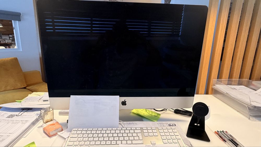 iMac 27” Retina 5K — Intel i5 — 8GB RAM — 2TB Fusion Drive