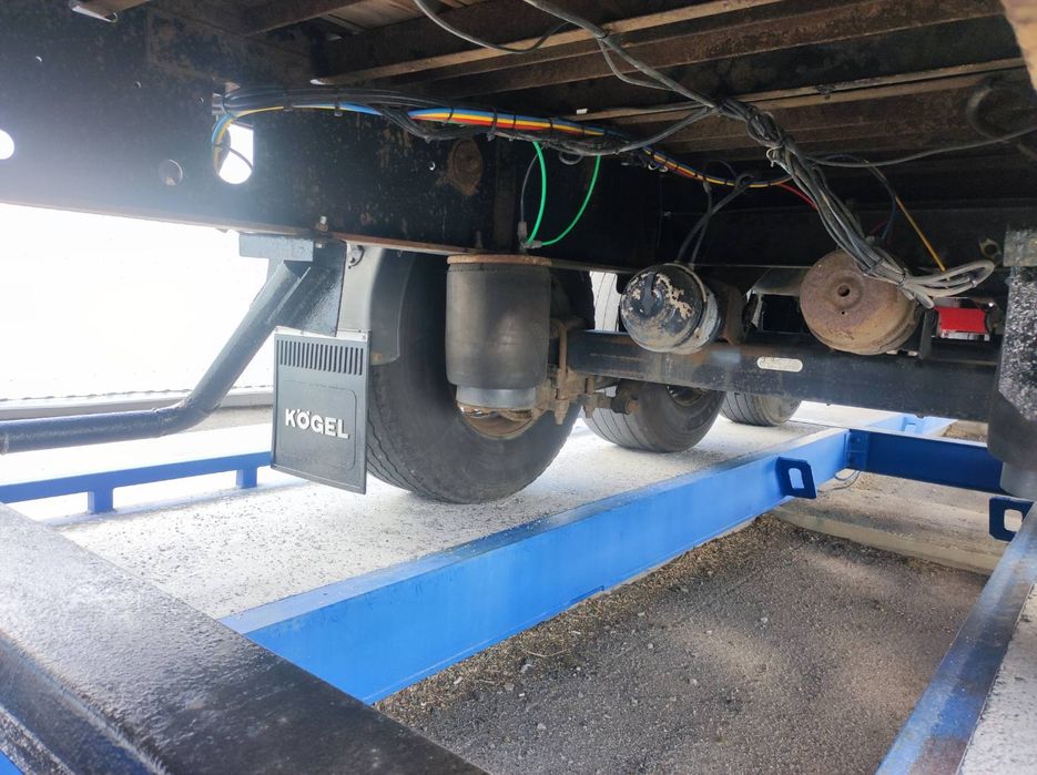 Штора полуприцеп когель площадка соломовоз лісовоз переобладнання