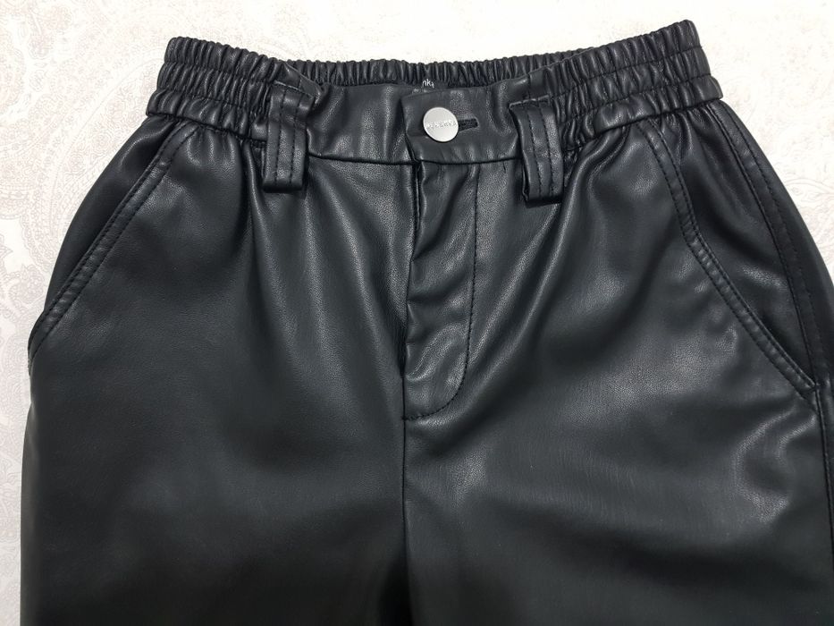 Calça Preta Pele