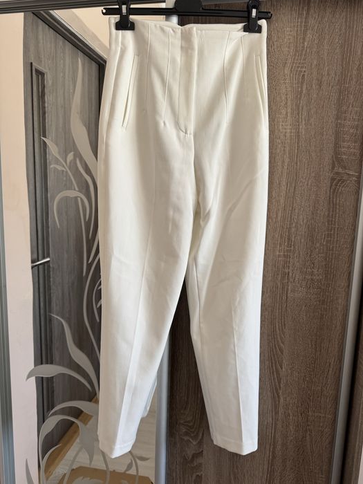 Жіночі класичні брюки Zara, розмір S, висока посадка