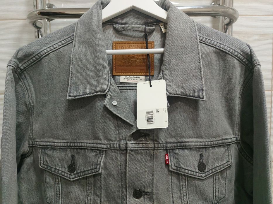 Джинсона куртка Levis, розмір L, нова