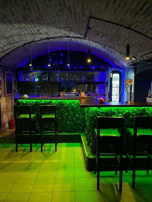 Klub do wynajęcia - sala na imprezy, sylwester, urodziny, osiemnastkę