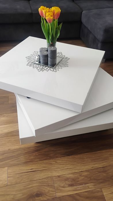 Obrotowy sprzęt biały