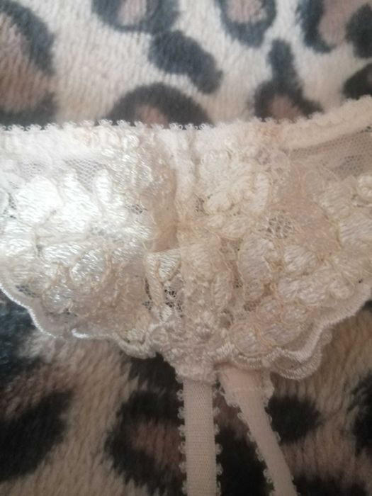 Pas do pończoch z regulacją