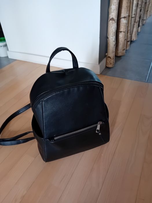 Plecak damski czarny pojemny