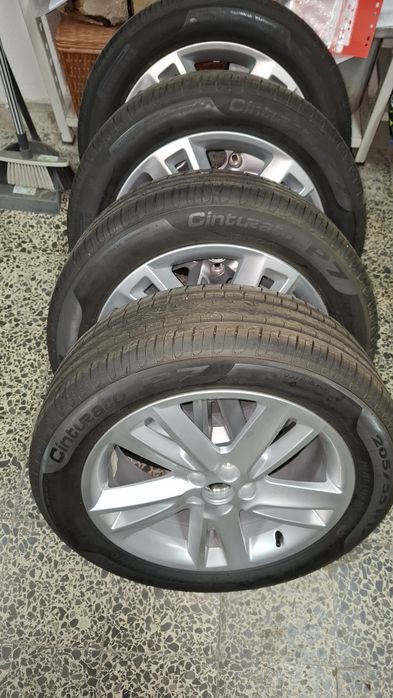 Jantes seat novas e pneus novos.