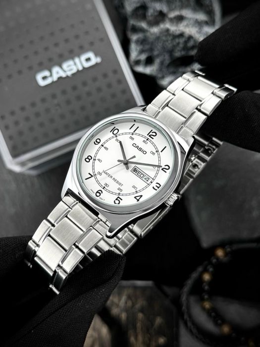 Casio годинник