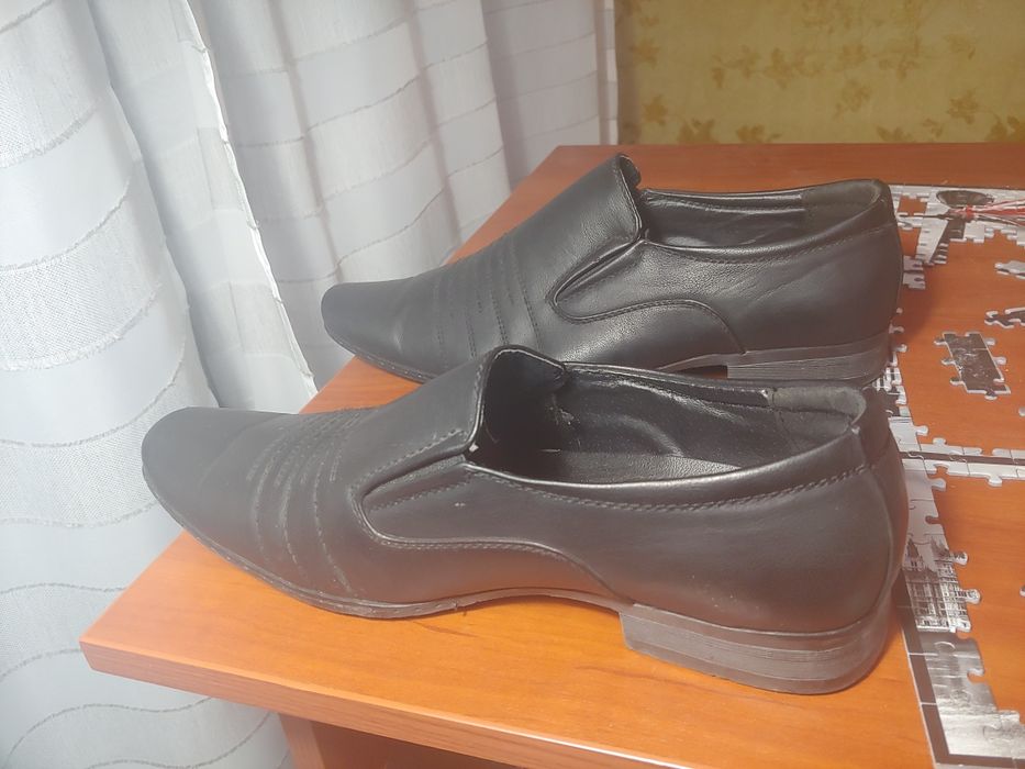 Чоловічі туфлі .