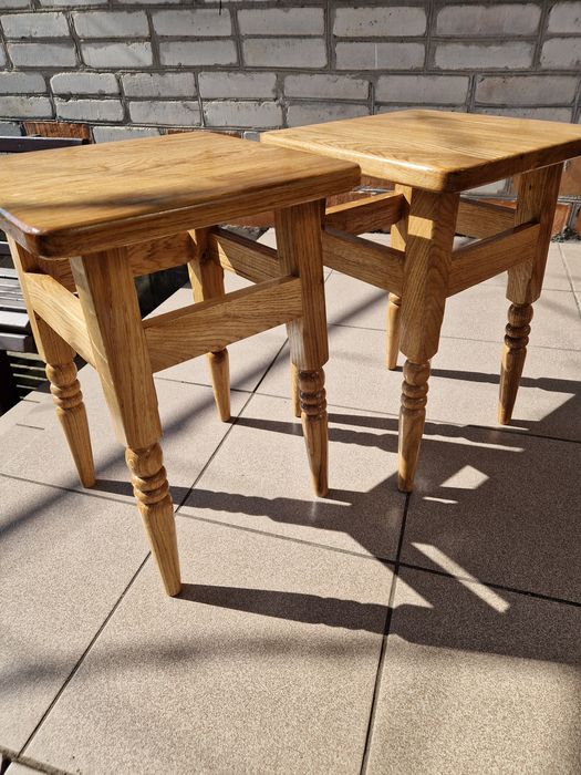 Табуретки дерев'яні