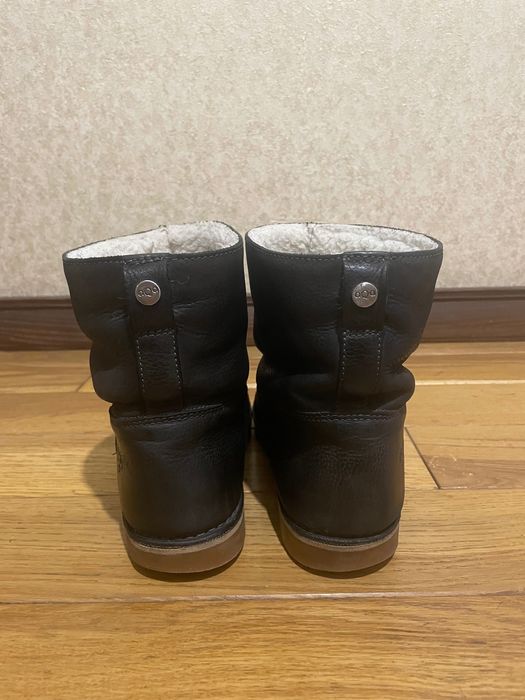 Женские ботинки угги Ecco из натурального нубука