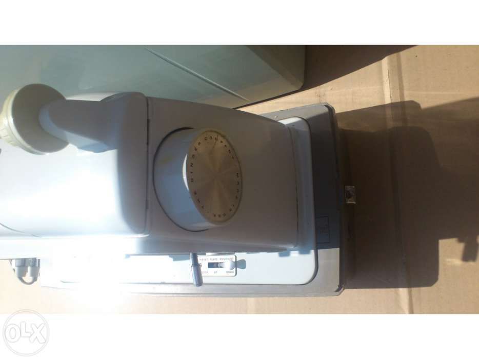 Máquina de costura Singer 600e Vintage