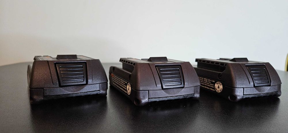 Акумуляторна батарея Bosch 18V 2.0 Ah Professional. Оригінал