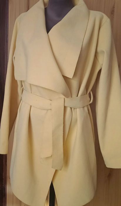 Trencz flauszowy wiązany oversize żółty