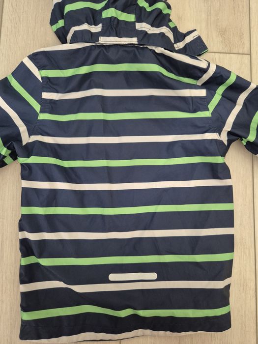 Kurtka wodoodporna przejściowa z kapturem rozm. 110/116