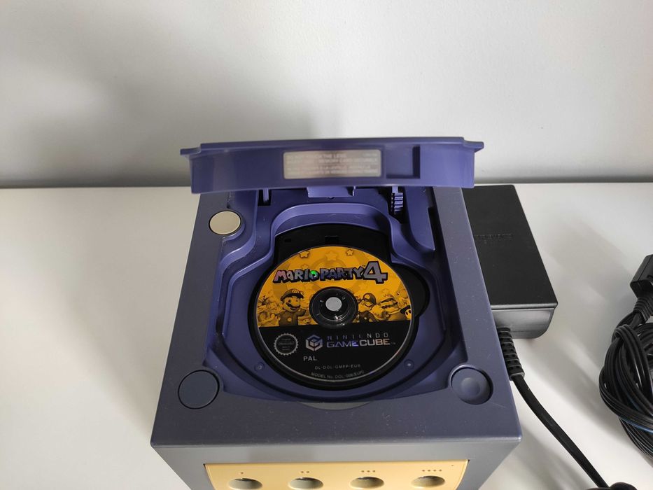 Consola Nintendo Gamecube + Jogo + Cartão Memória