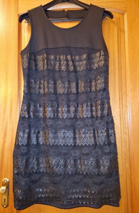 Vestido preto sem mangas