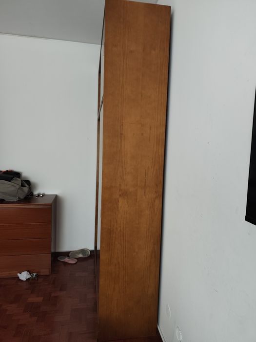 Vendo Roupeiro Cerejeira