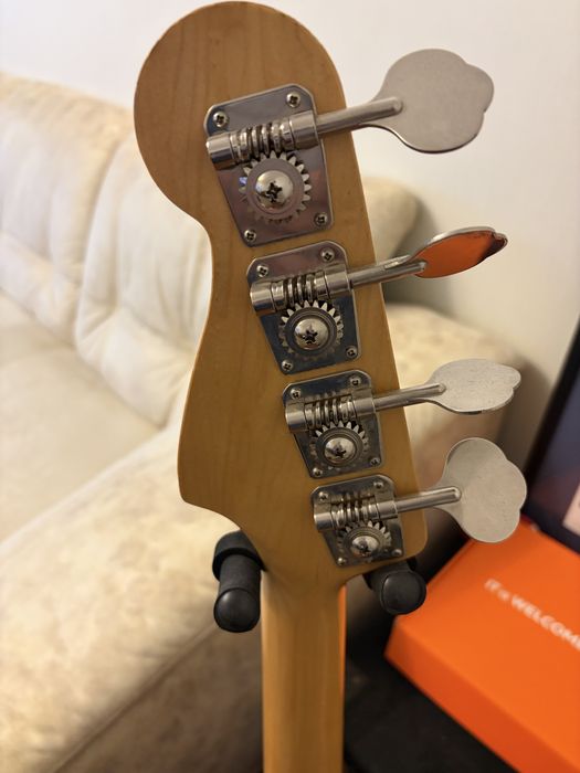Бас гітара Fender Precision Bass MIJ, Japan
