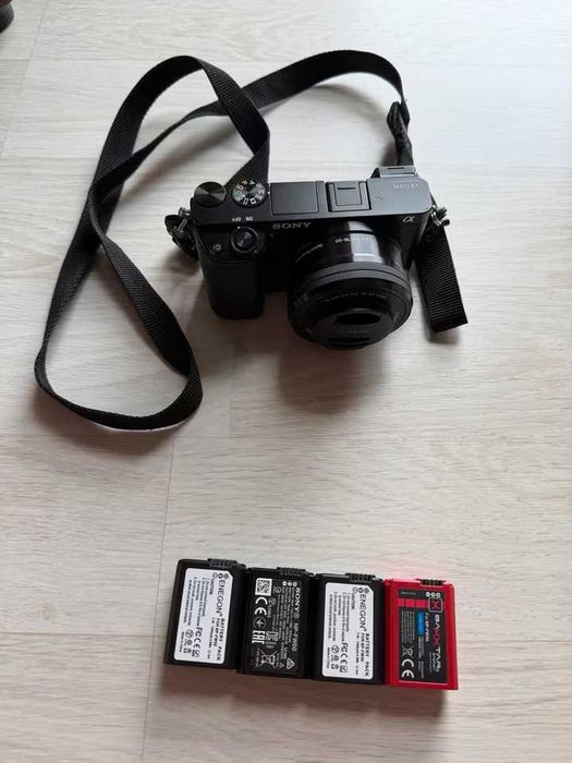 Na sprzedaż Sony Alpha 6000