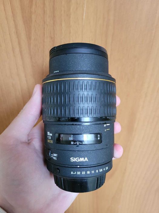 Об'єктив SIGMA 105mm 1:2.8 EX MACRO