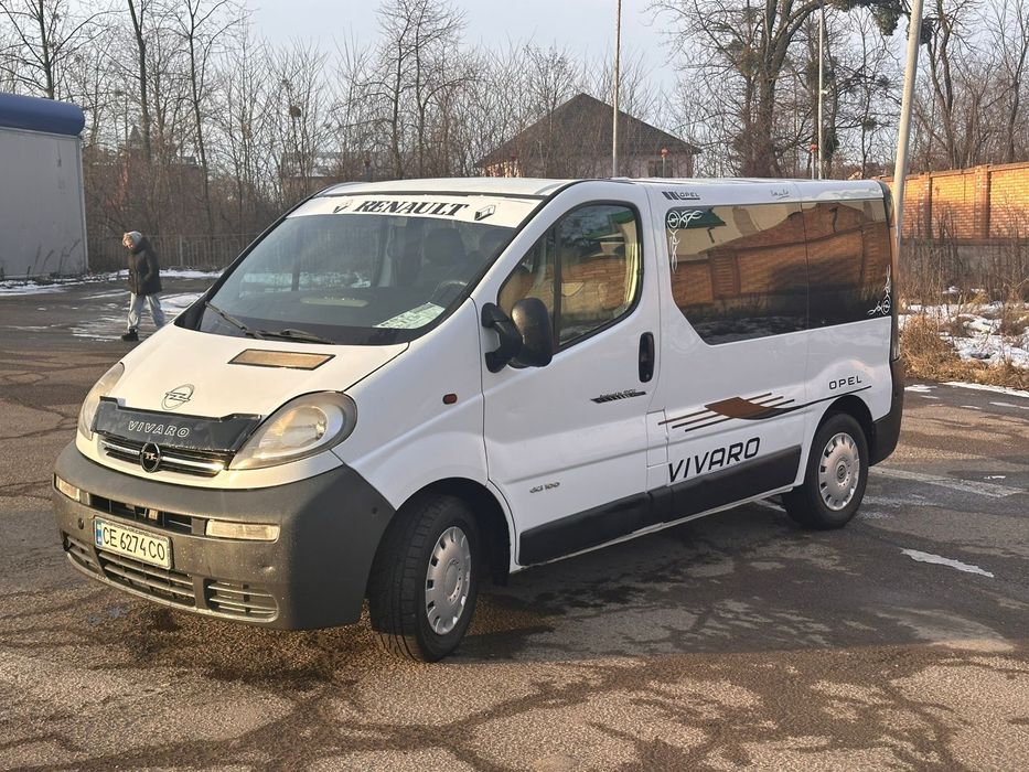 Opel vivaro 9 місць