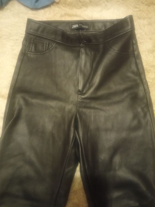 Spodnie czarne ekoskóra