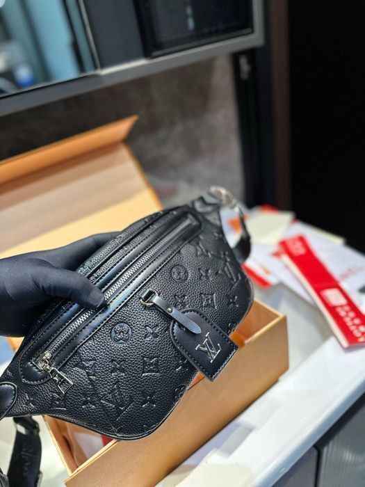 LOUIS VUITTON бананка брендовая сумка мужсая