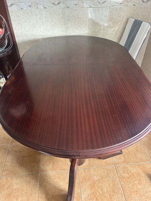 Mesa de sala de jantar