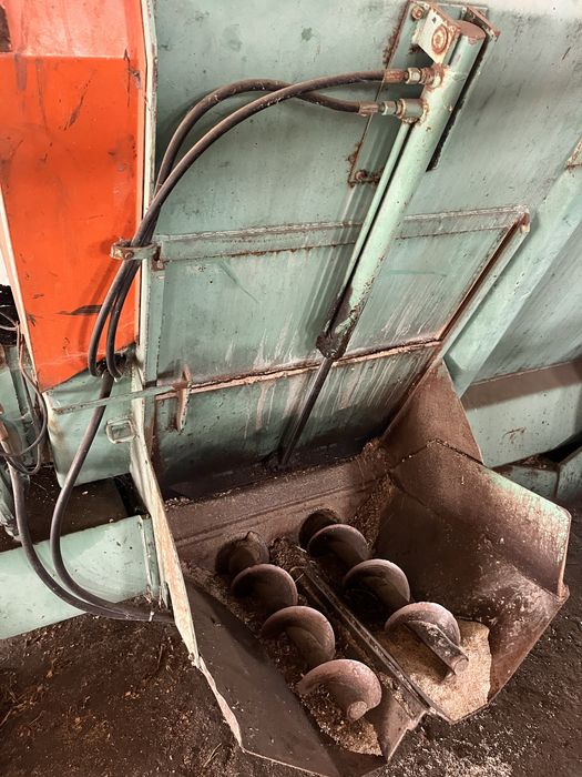 Paszowóz prasa rolnicza