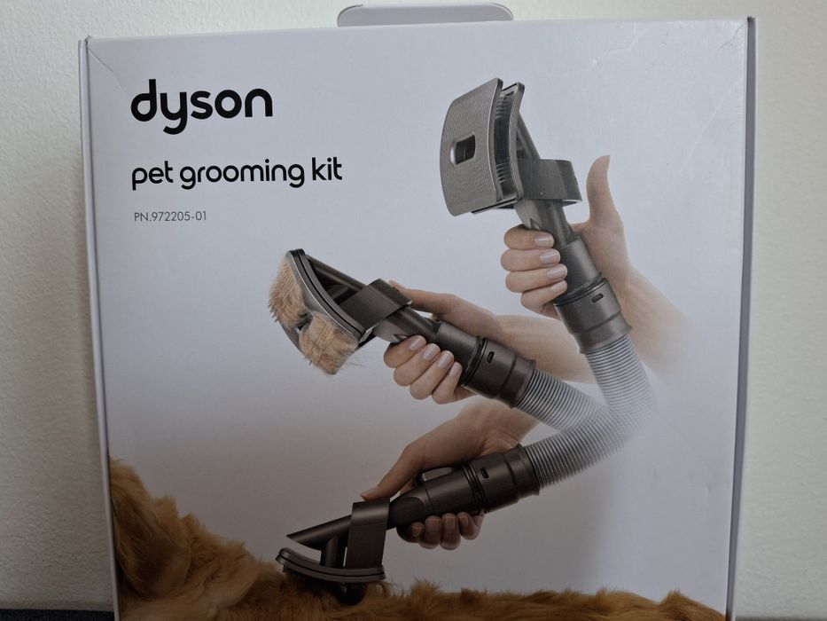 Dyson pet grooming kit