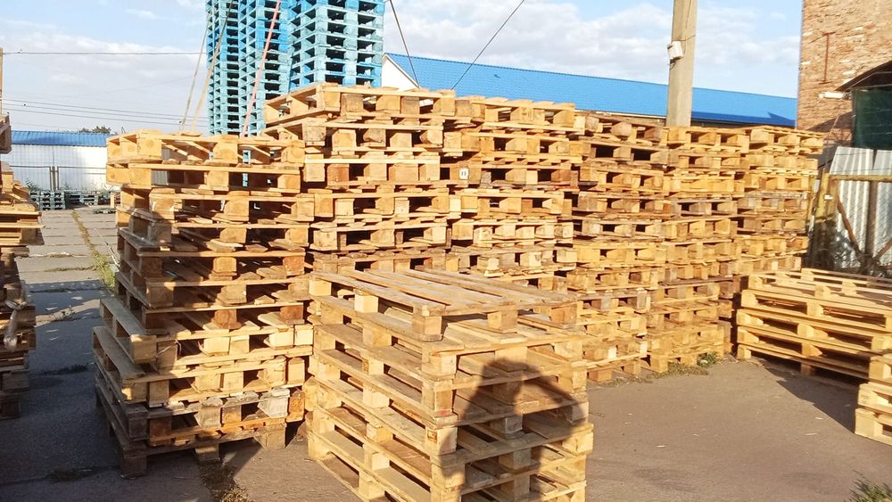 Продаж та Bикуп дерев'яних піддонів в м. Березань